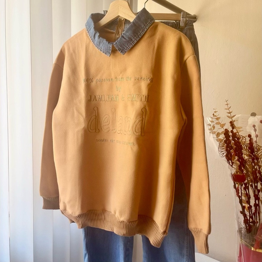 Women Brand New: Denim Collar Sweatshirt/ Zip on the Back